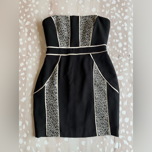 Max and Cleo Dress with sequin embellishment - Picture 2 of 5